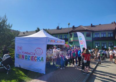 Namiot - stoisko z watą cukrową i popkornem